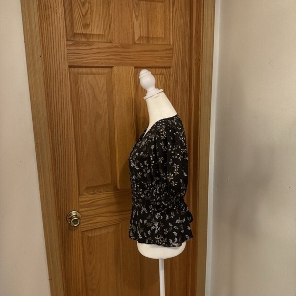 Banana Republic Factory XS Multi-Color w/Floral Print V-Neck Peplum Blouse - EUC - Picture 2 of 4